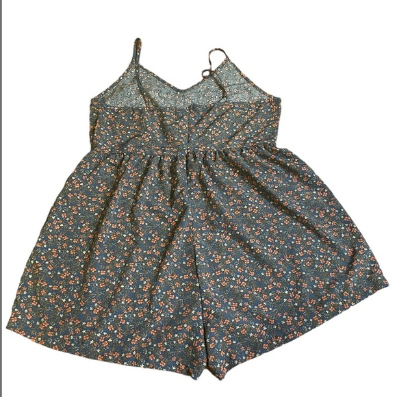 SHEIN Curve floral Romper size 1X spaghetti strap - Picture 3 of 8